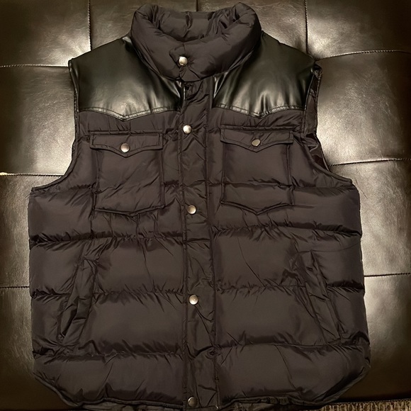 Vest - Picture 1 of 5